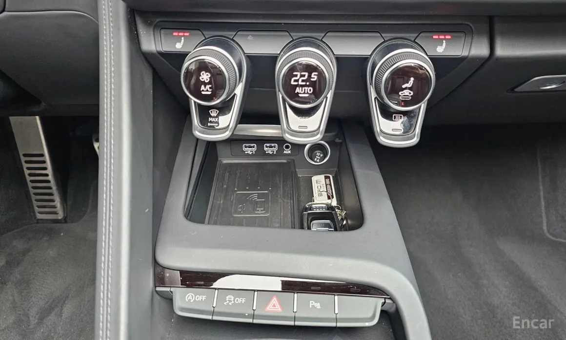 Фото 16 - Audi R8