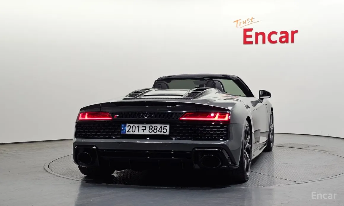 Фото 4 - Audi R8