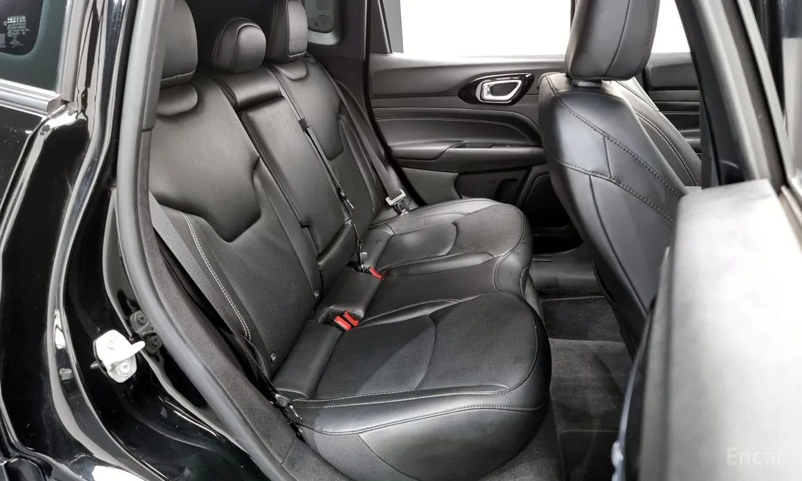 Фото 12 - Jeep Compass