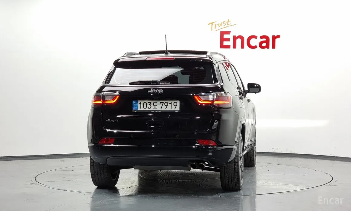 Фото 4 - Jeep Compass