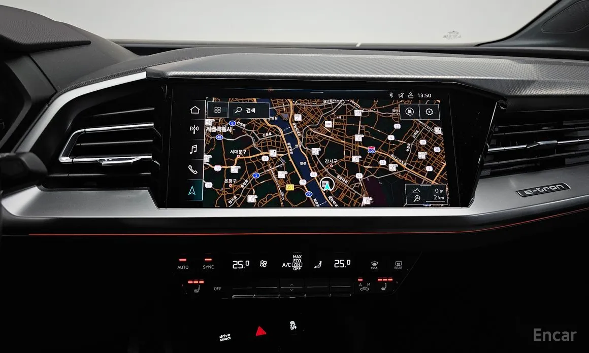 Фото 14 - Audi Q4 e-tron