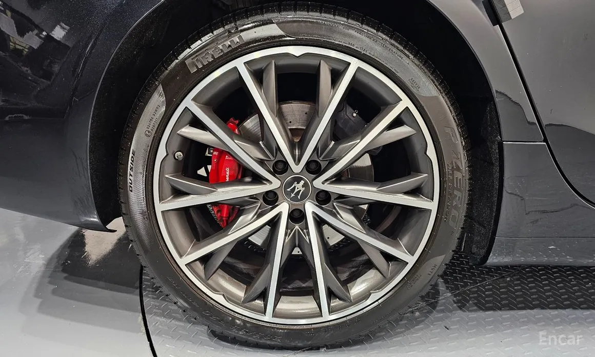 Фото 5 - Maserati Ghibli