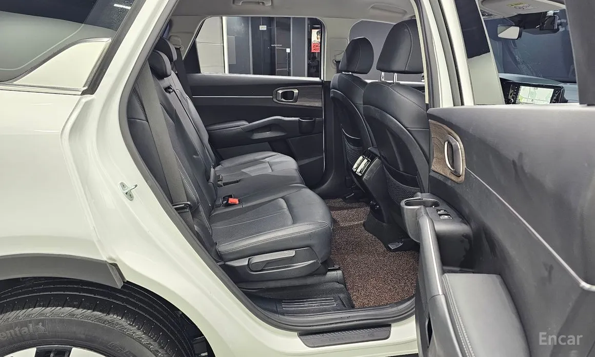 Фото 12 - Kia Sorento