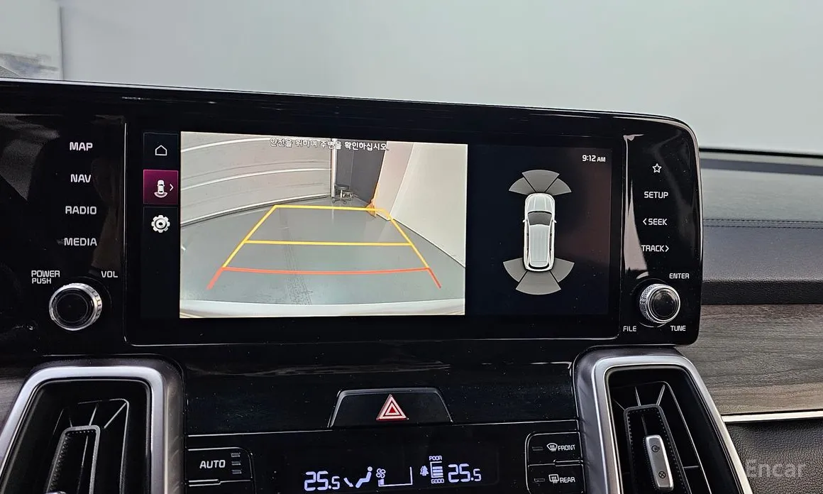 Фото 15 - Kia Sorento