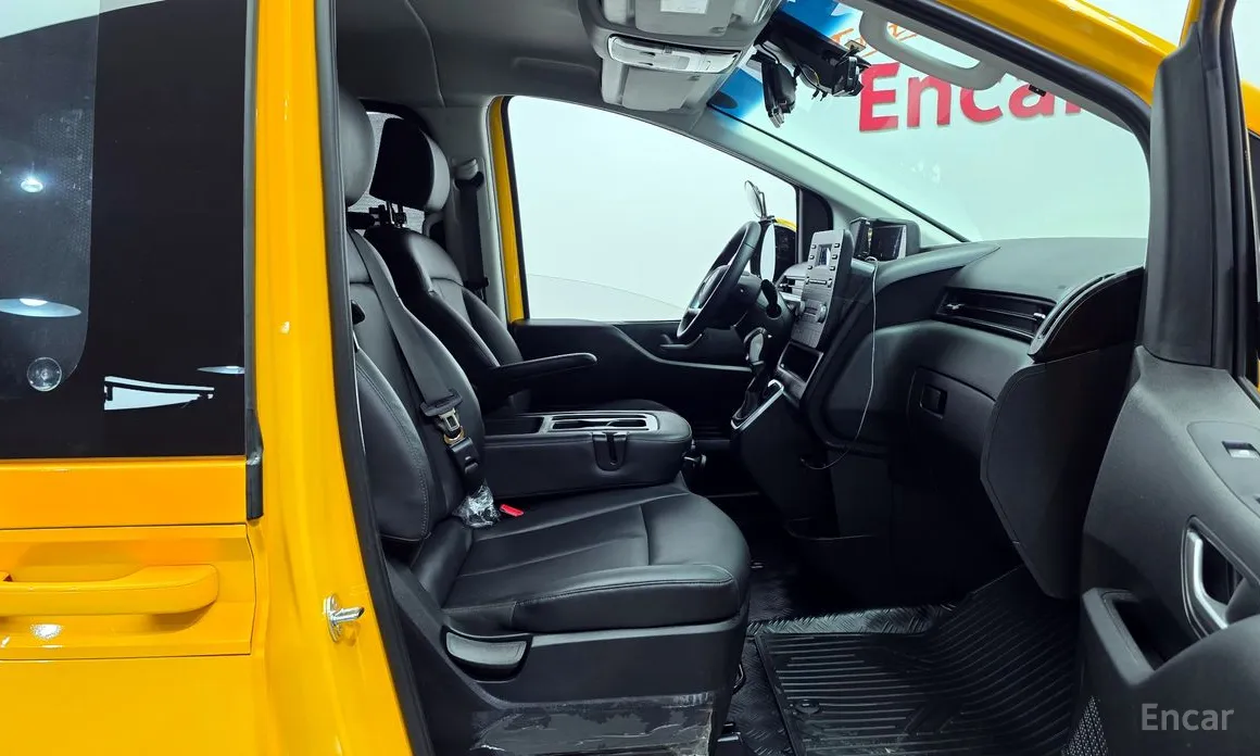 Фото 10 - Hyundai Staria