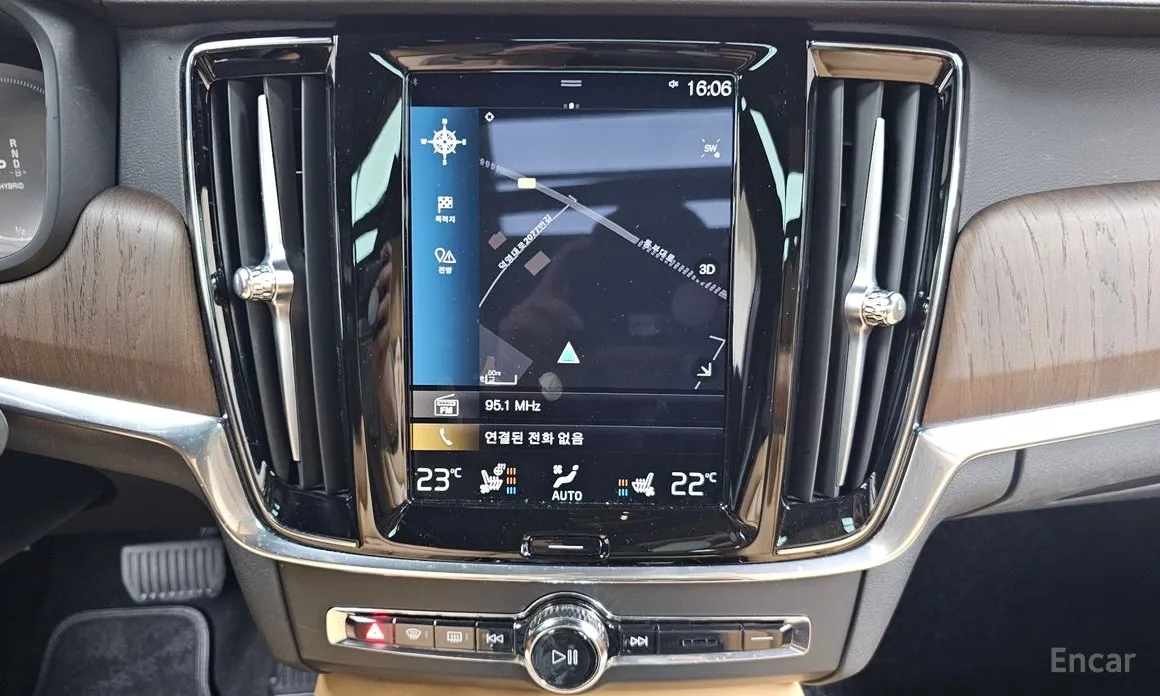 Фото 14 - Volvo S90