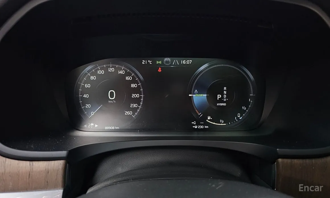 Фото 8 - Volvo S90