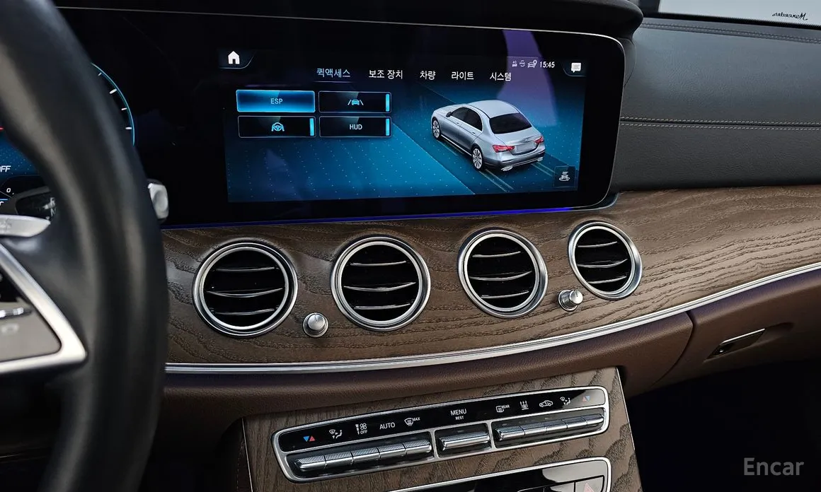 Фото 15 - Mercedes-Benz E-Class