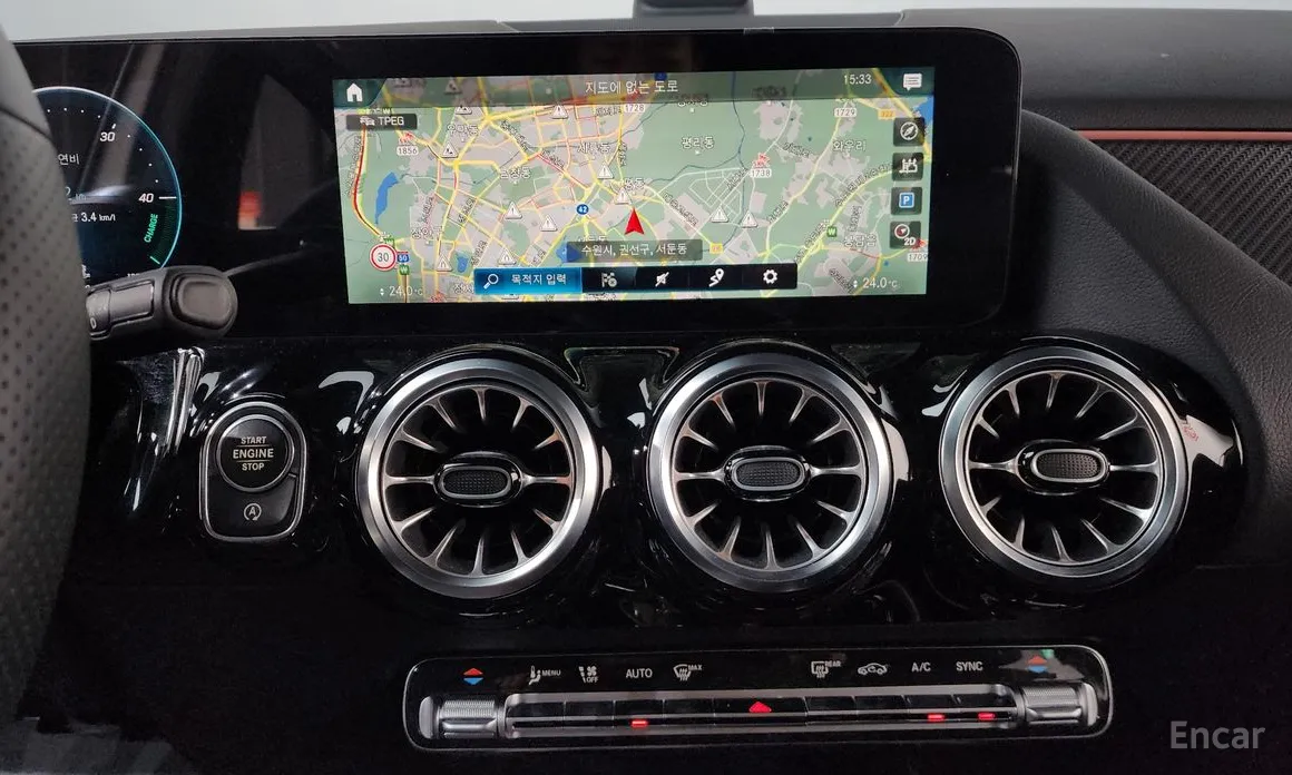 Фото 15 - Mercedes-Benz GLA-Class