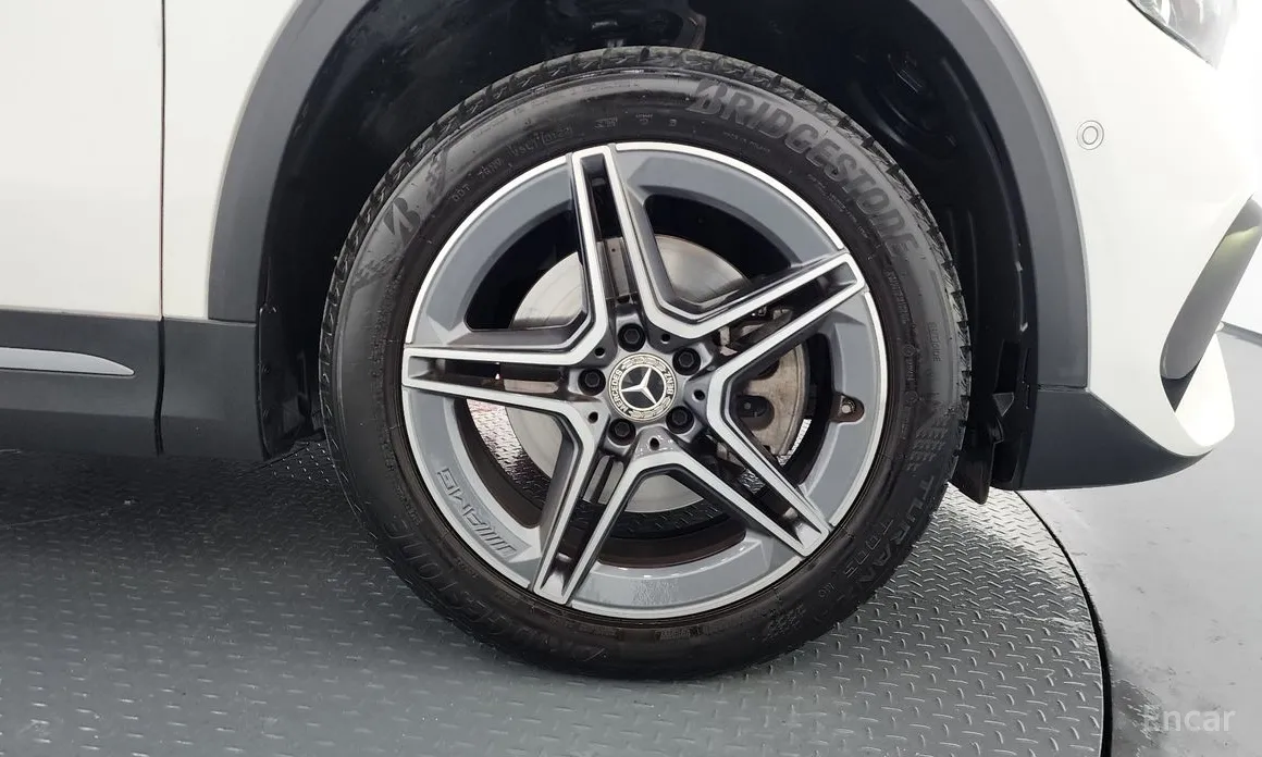 Фото 5 - Mercedes-Benz GLA-Class