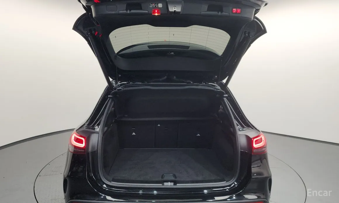 Фото 20 - Mercedes-Benz GLA-Class