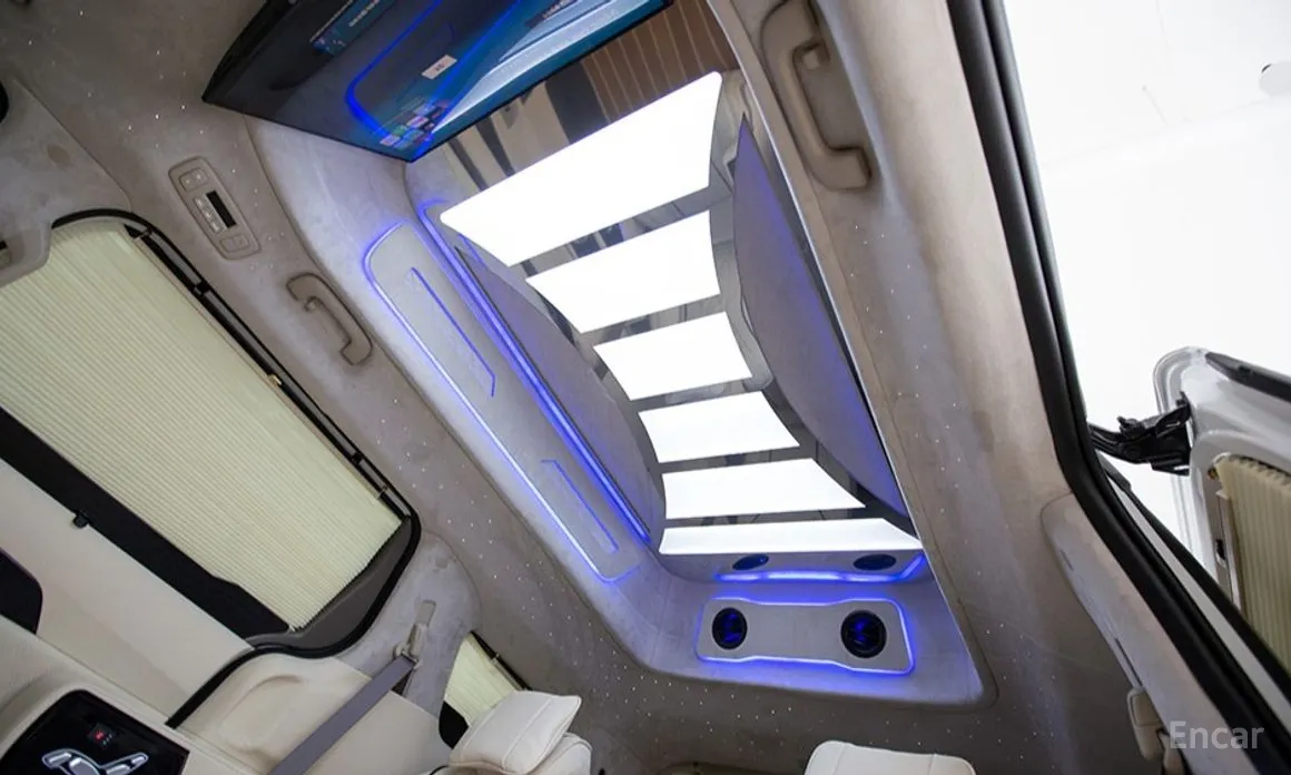 Фото 14 - Kia Carnival