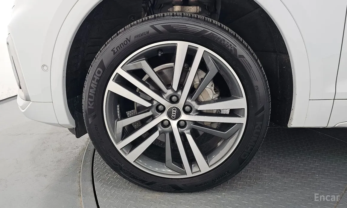 Фото 5 - Audi Q5