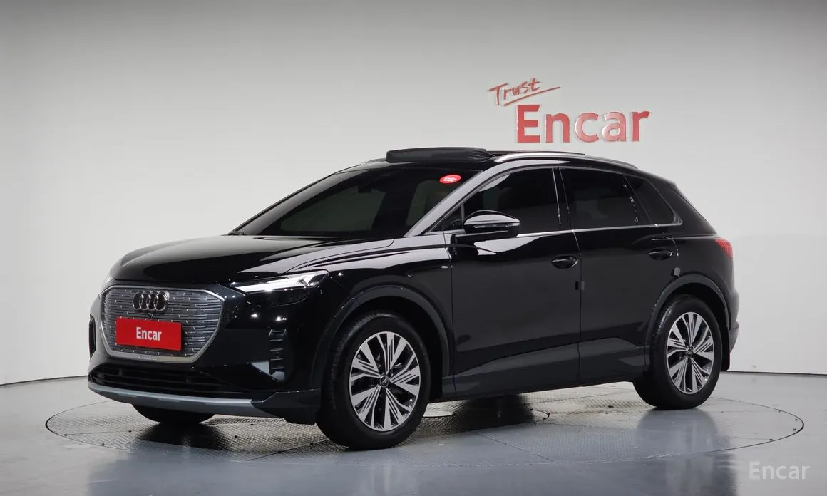 Фото 1 - Audi Q4 e-tron