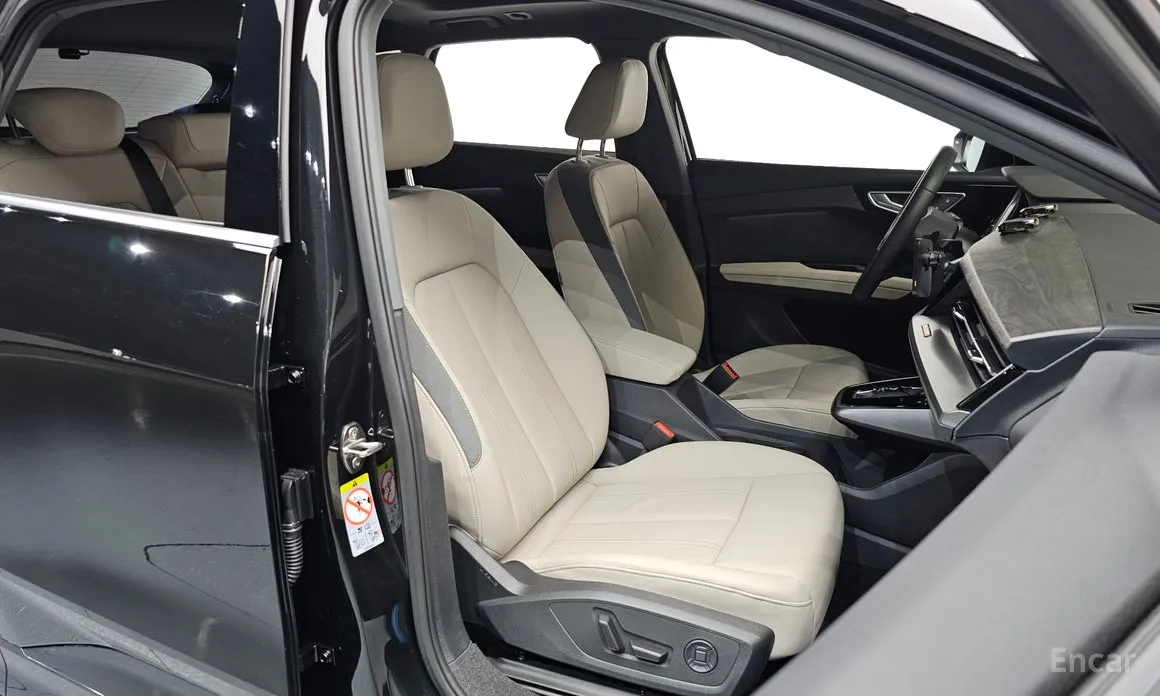 Фото 10 - Audi Q4 e-tron