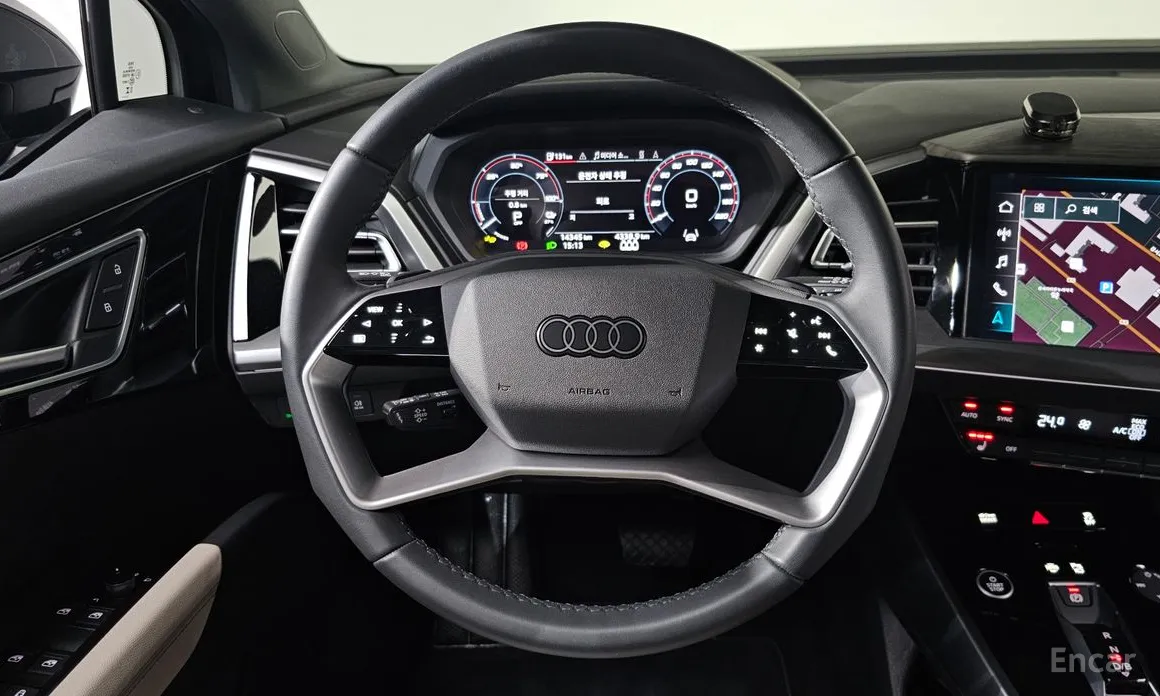 Фото 13 - Audi Q4 e-tron