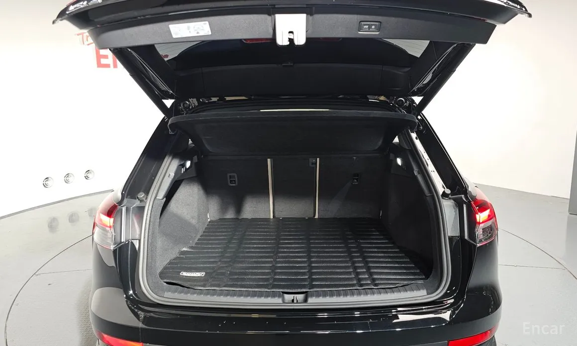 Фото 20 - Audi Q4 e-tron