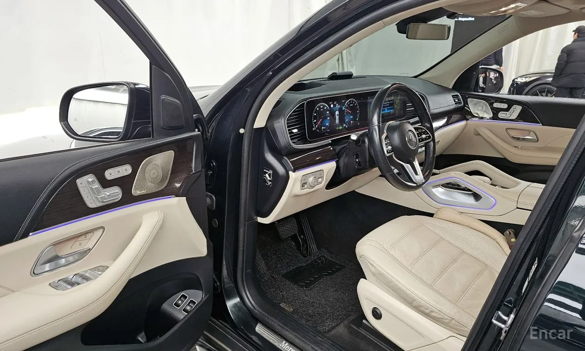 Фото 10 - Mercedes-Benz GLE-Class