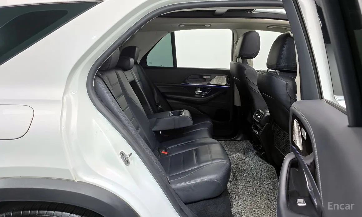 Фото 12 - Mercedes-Benz GLE-Class