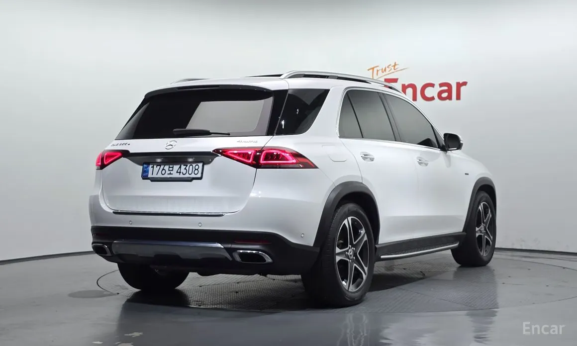 Фото 2 - Mercedes-Benz GLE-Class