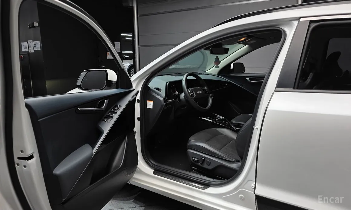 Фото 11 - Kia Niro