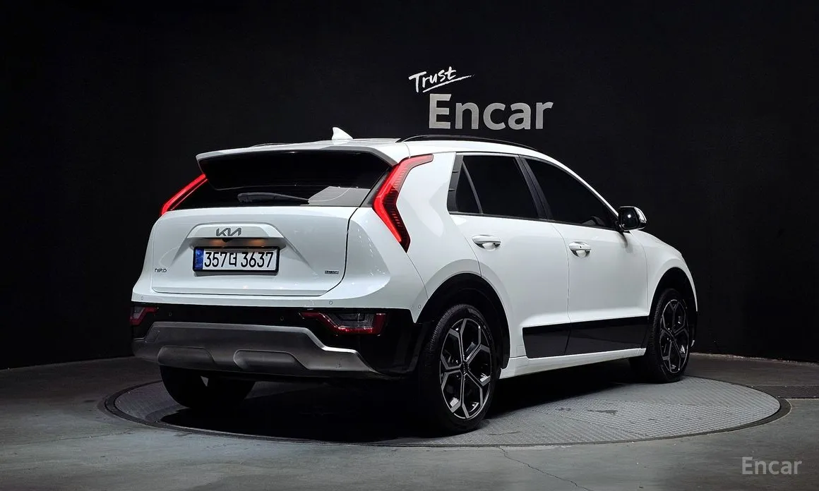 Фото 2 - Kia Niro