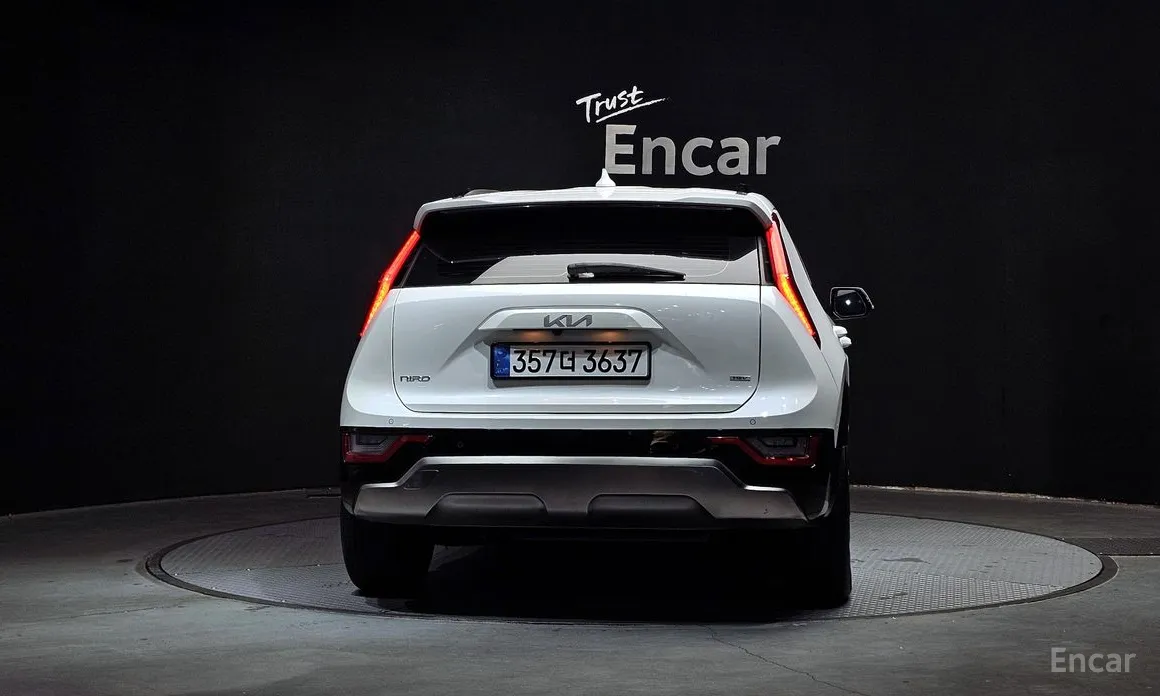 Фото 4 - Kia Niro