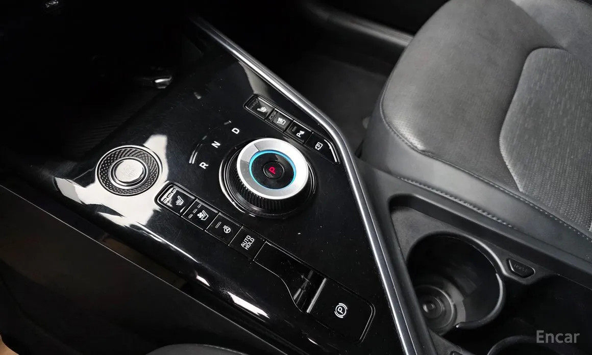 Фото 9 - Kia Niro