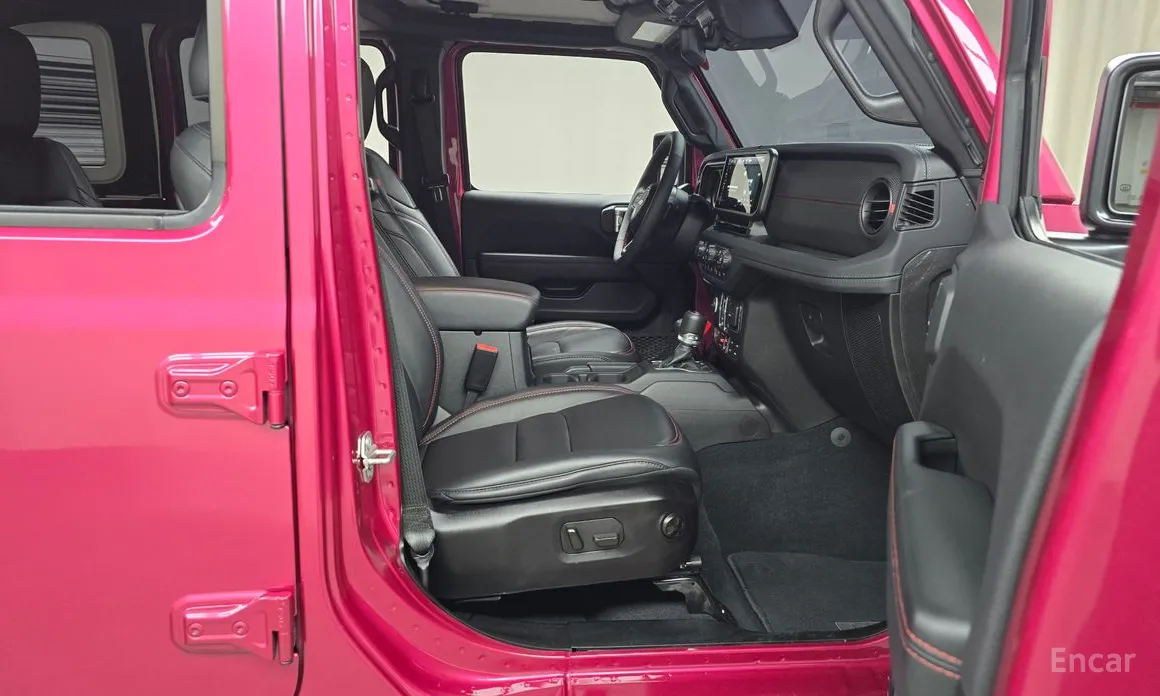 Фото 11 - Jeep Wrangler