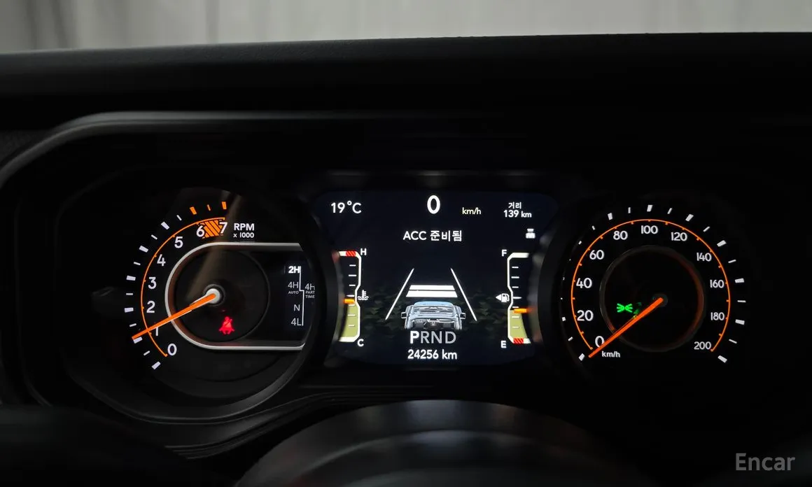 Фото 8 - Jeep Wrangler