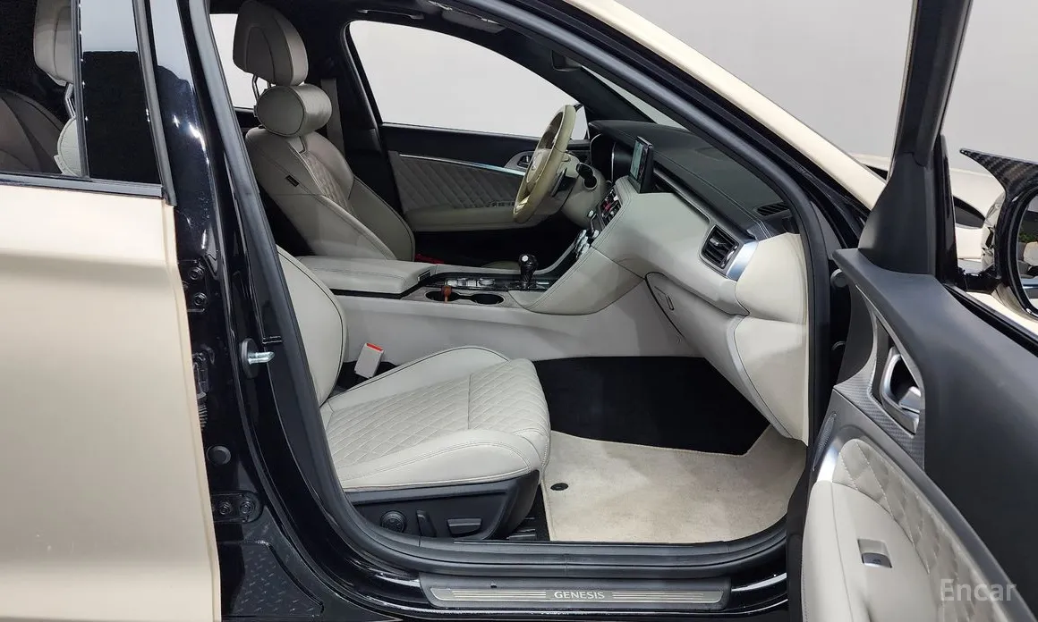 Фото 11 - Genesis G70