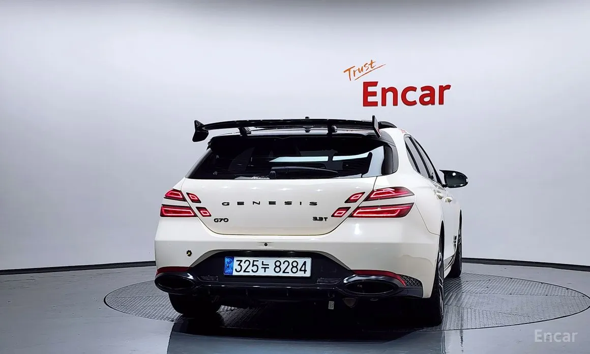 Фото 4 - Genesis G70