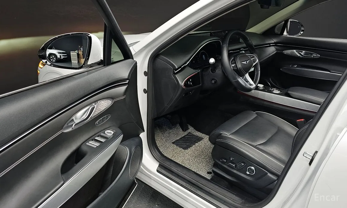 Фото 11 - Genesis GV70