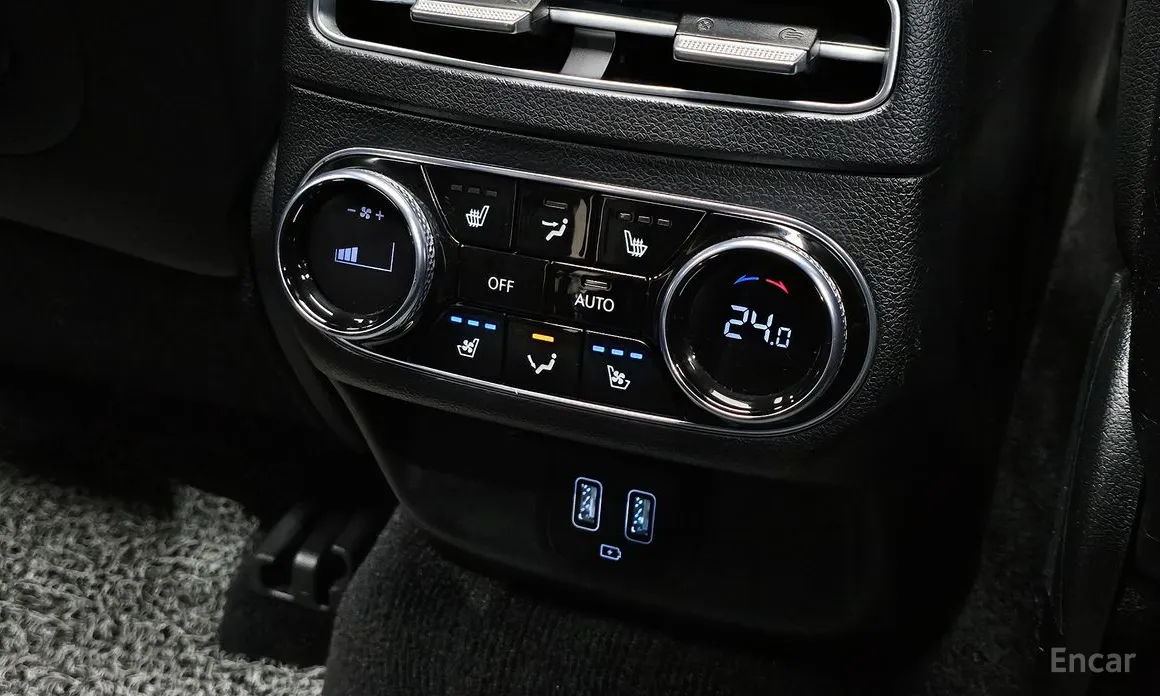 Фото 16 - Genesis GV70