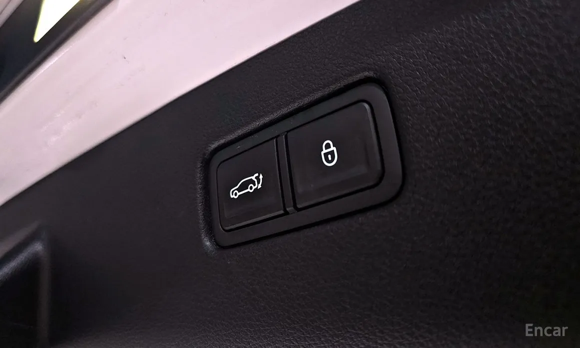 Фото 18 - Genesis GV70