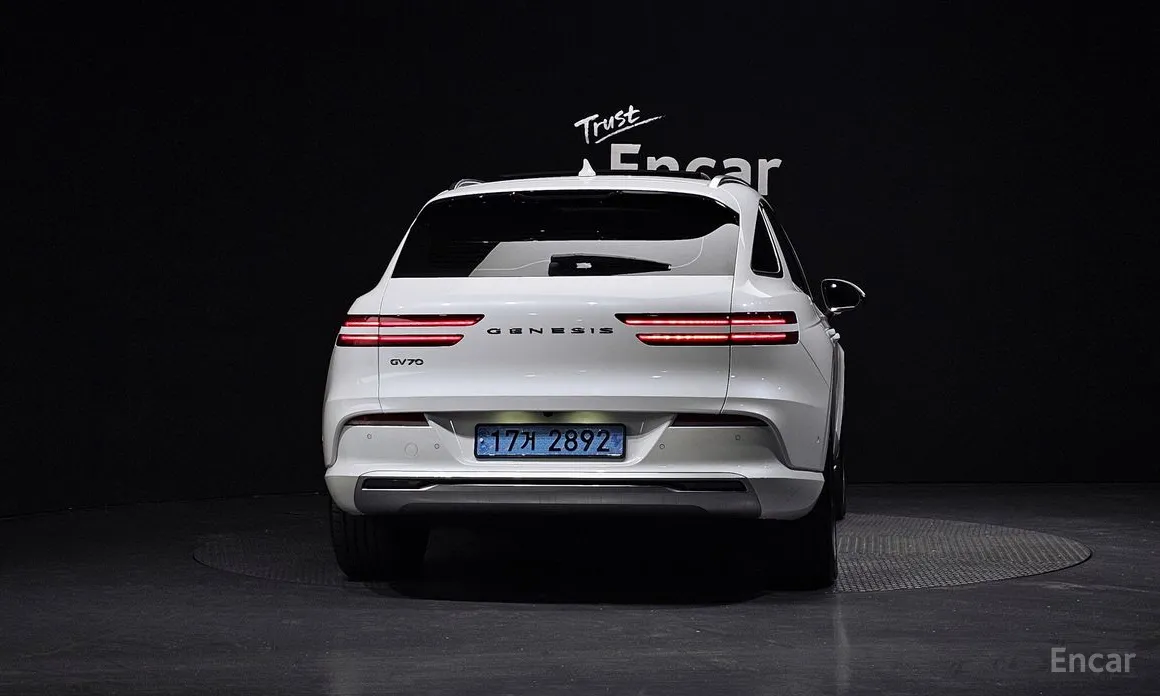Фото 4 - Genesis GV70