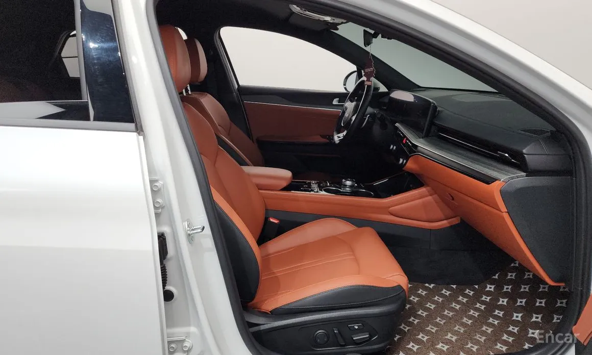 Фото 11 - Kia K5