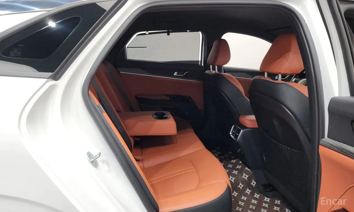 Фото 12 - Kia K5