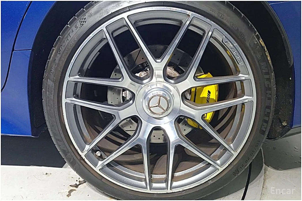 Фото 11 - Mercedes-Benz AMG GT