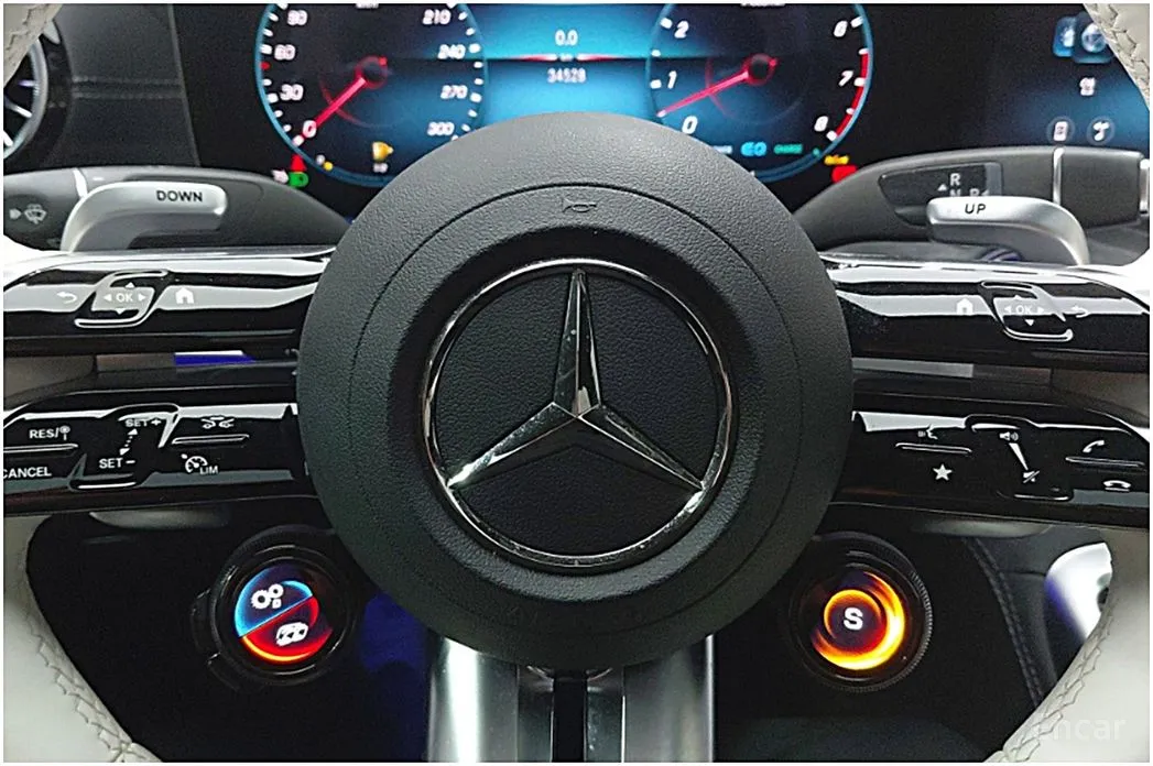 Фото 15 - Mercedes-Benz AMG GT