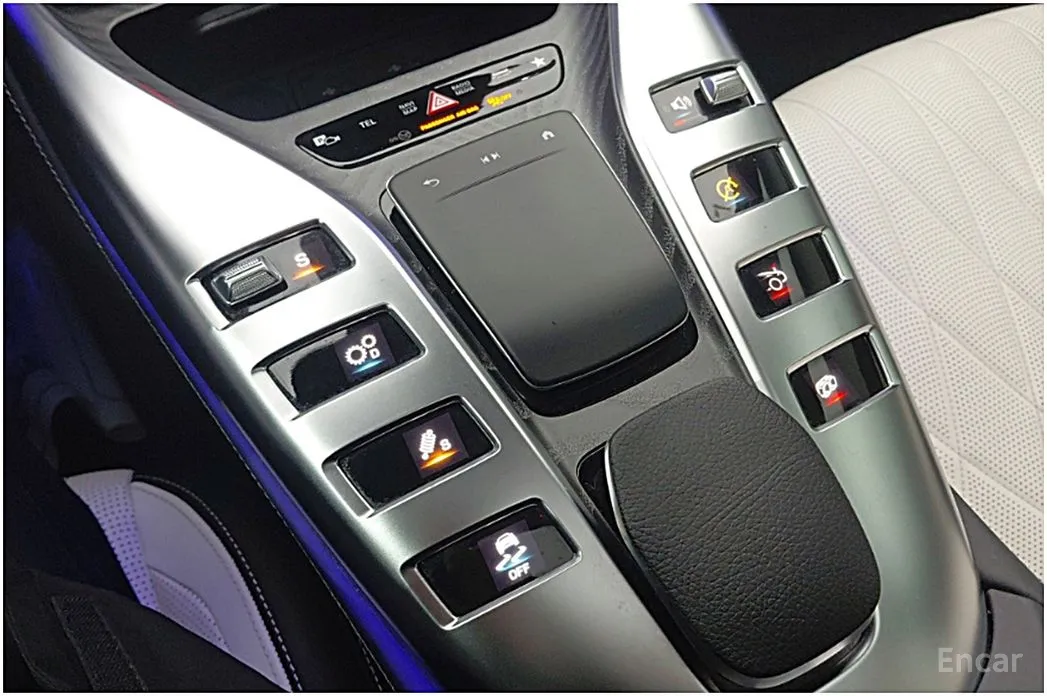 Фото 17 - Mercedes-Benz AMG GT