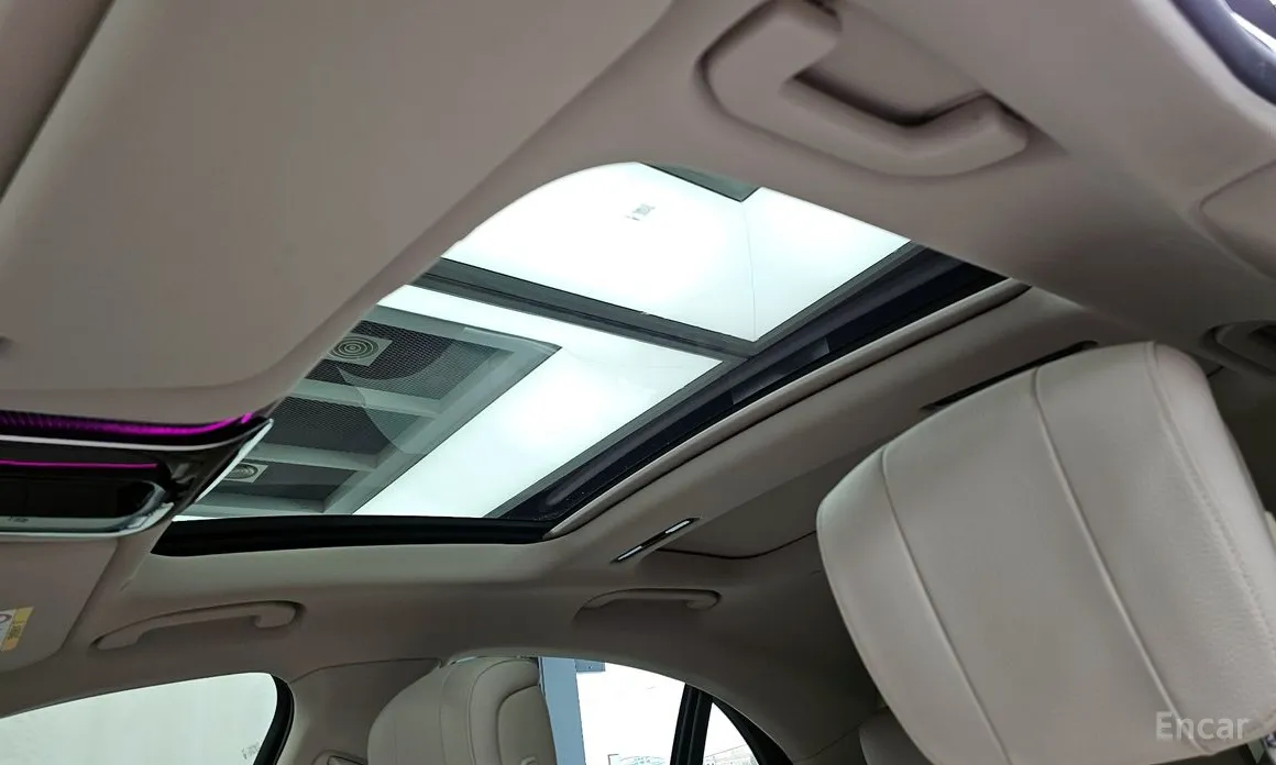 Фото 18 - Mercedes-Benz S-Class