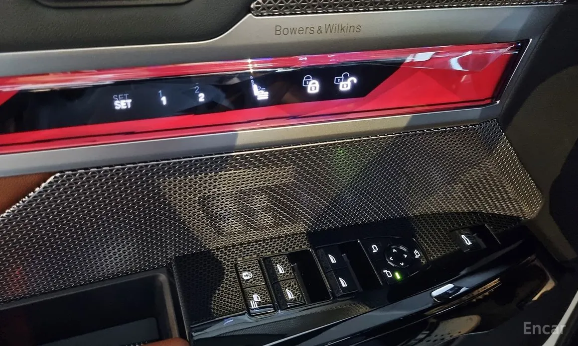 Фото 17 - BMW 7 Series