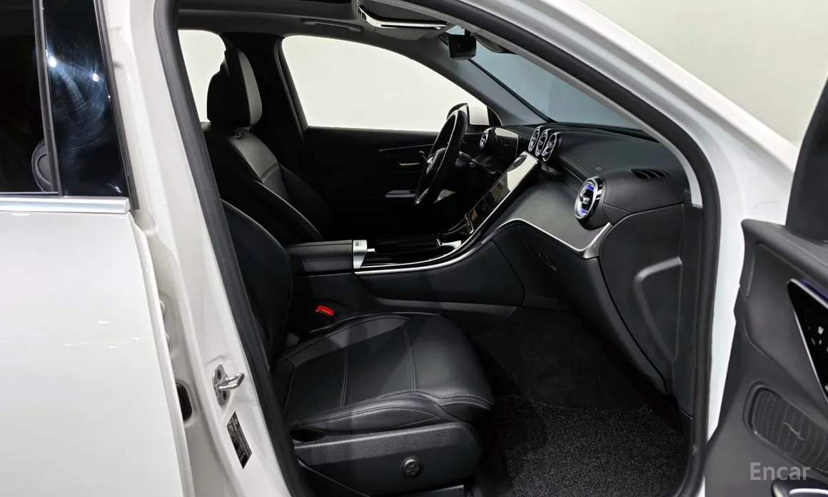 Фото 11 - Mercedes-Benz GLC-Class