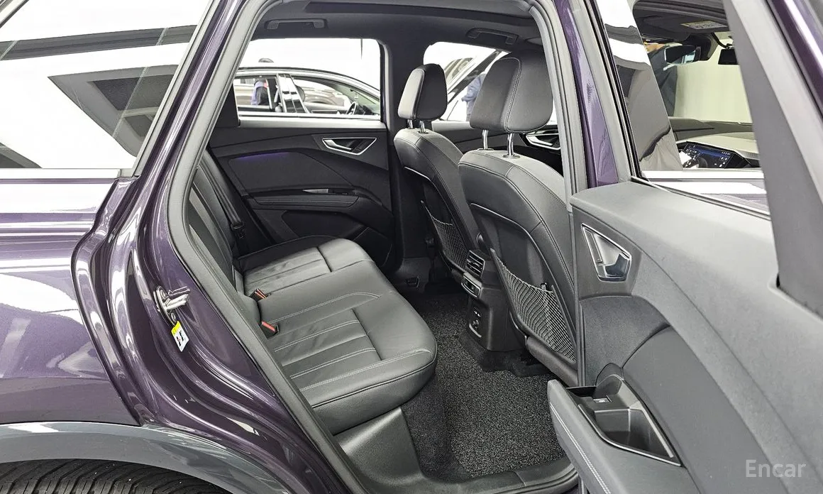 Фото 12 - Audi Q4 e-tron