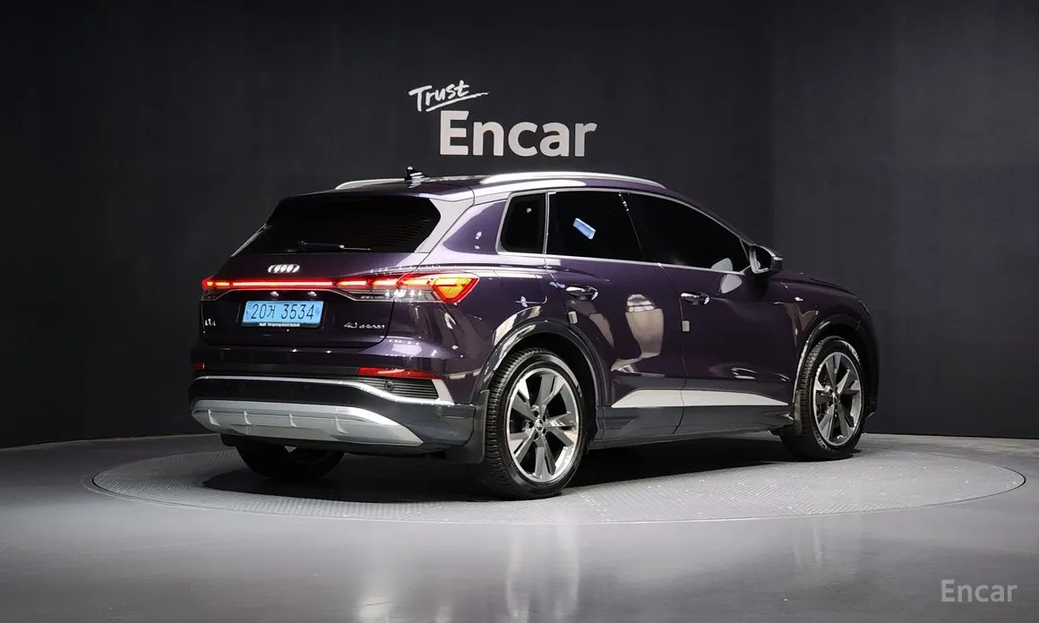 Фото 2 - Audi Q4 e-tron