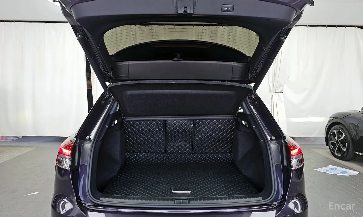 Фото 20 - Audi Q4 e-tron