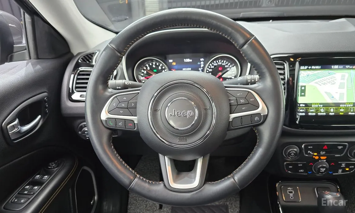 Фото 13 - Jeep Compass