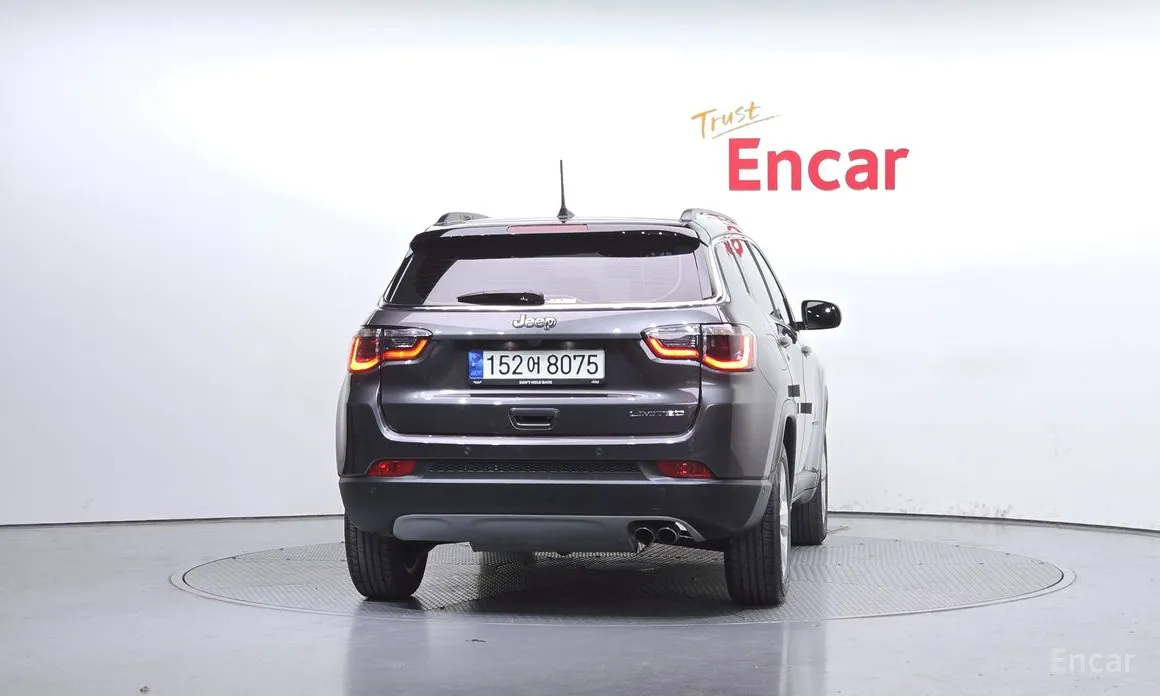 Фото 4 - Jeep Compass