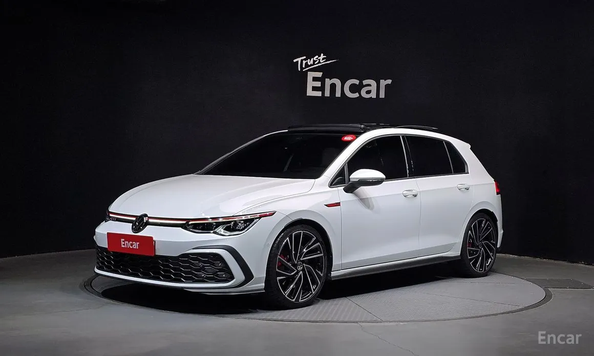 Фото 1 - Volkswagen Golf